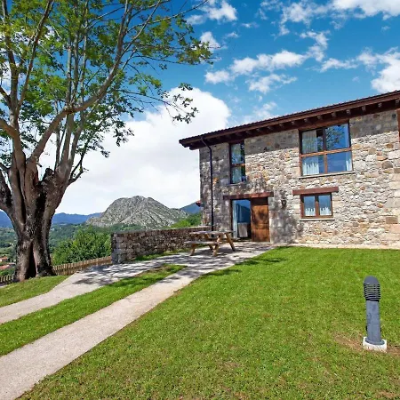 Modern In Parres With Garden *