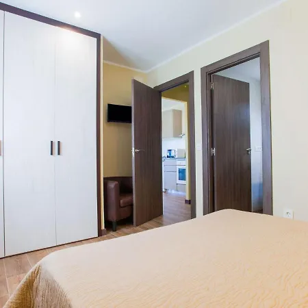 Modern In Parres With Garden Casa vacanze