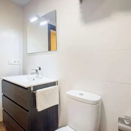 Modern In Parres With Garden Casa vacanze Bodes