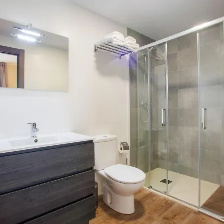 Modern In Parres With Garden Casa vacanze Bodes